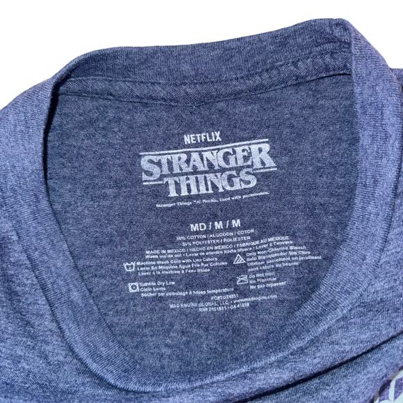 Stranger Things Netflix Graphic Tee Shirt Medium Gray Heather Pink Logo Unisex - Picture 2 of 5